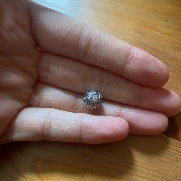 Pandora essence friendship charm - Picture 2 of 6